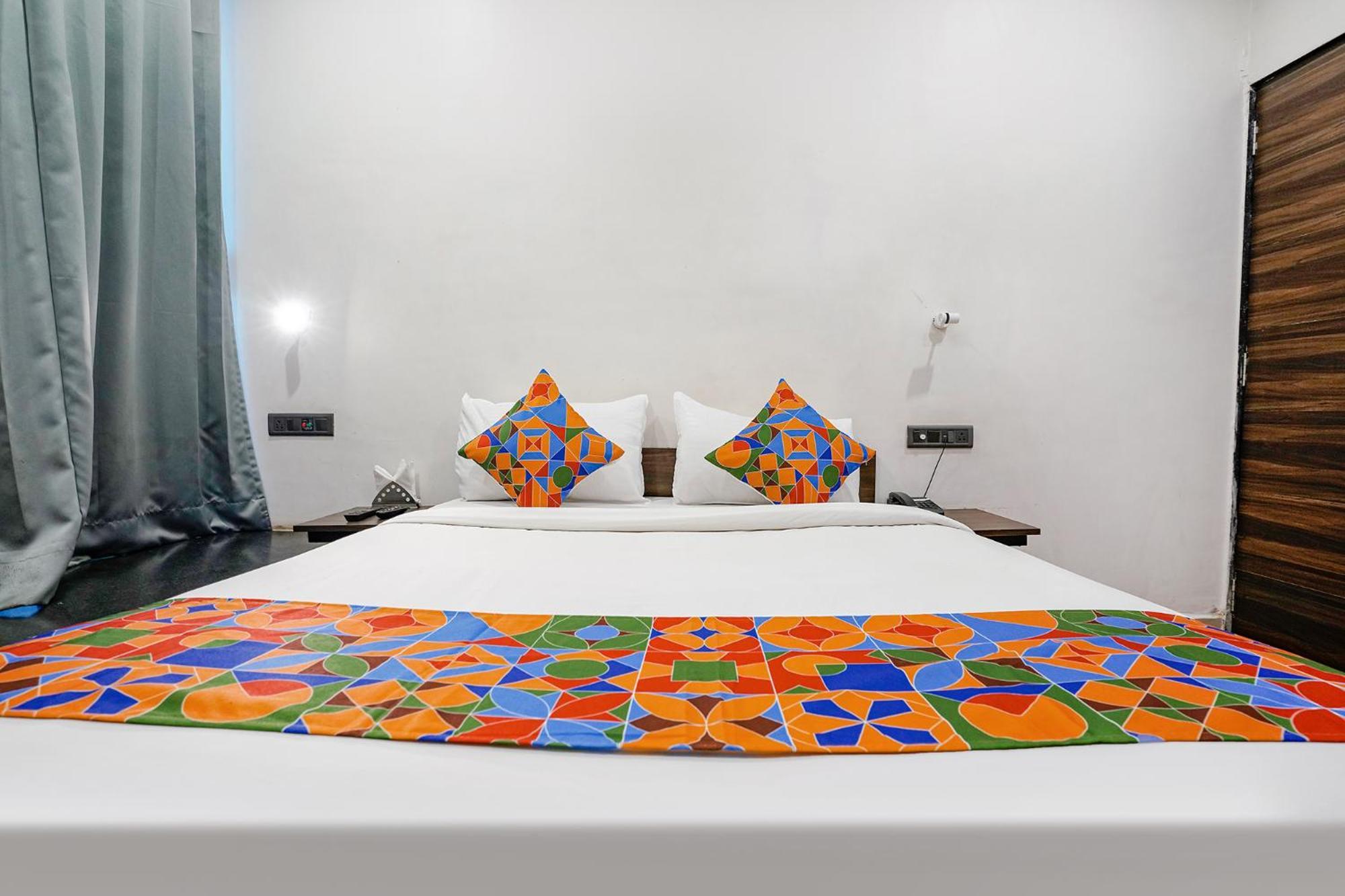 Fabhotel Lotus I Surat Exterior foto