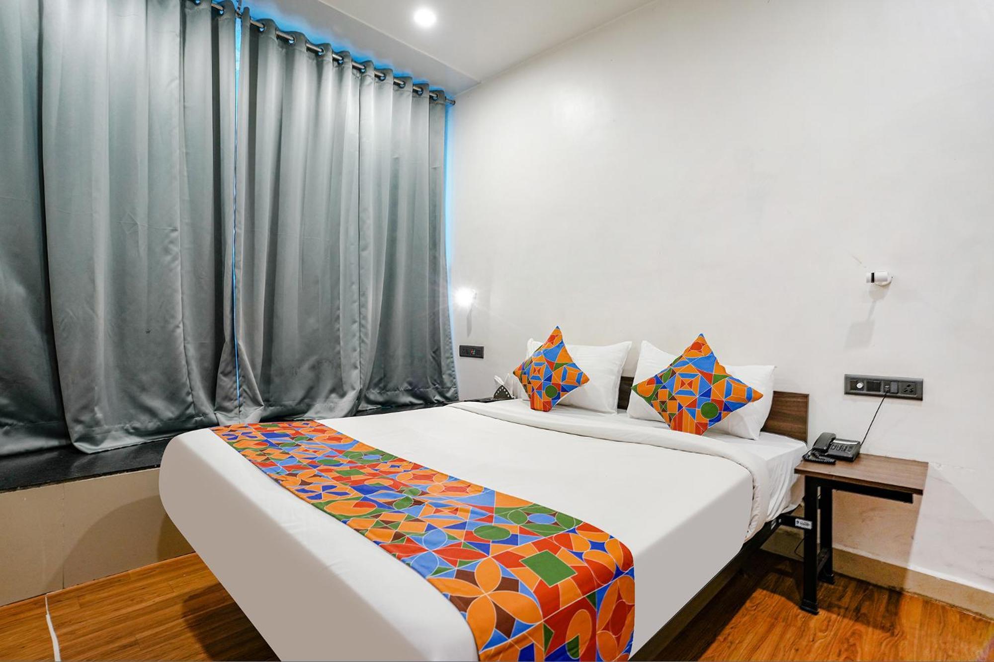 Fabhotel Lotus I Surat Exterior foto